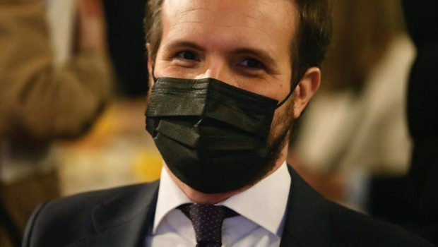 ep el lider del pp pablo casado posa a su llegada al foro de la nueva comunicacion organizado por