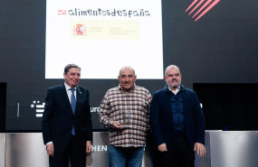 ep el ministro de agricultura pesca y alimentacion luis planas i entrega el premio defensa del