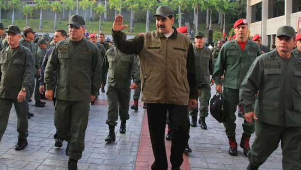ep el presidente de venezuela nicolas maduro y el ministro de defensa venezolano vladimir padrino