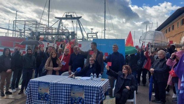 ep el sector pesquero balear ensena la tarjeta roja al nuevo comisario de pesca y oceanos de la ue