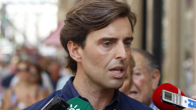ep el vicesecretario de comunicacion del pp y diputado nacional pablo montesinos atiende a los