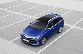 ep imagen de un vehiculo de toyota aparcado