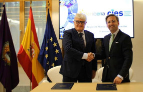 ep joan franco e ignacio sanchez de mora durante la firma este miercoles