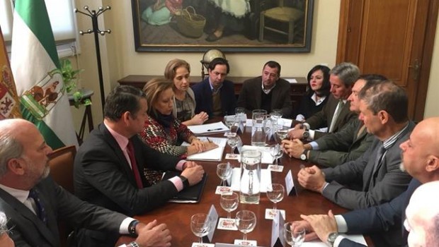ep maria luisa poncelaantonio sanz enreunionsectoraceituna