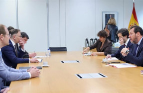 ep momento de la reunion del ministro de transportes y movilidad sostenible oscar puente con los