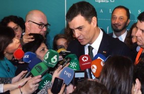 ep pedro sanchez atiendelos medioslos actosdiaandalucia