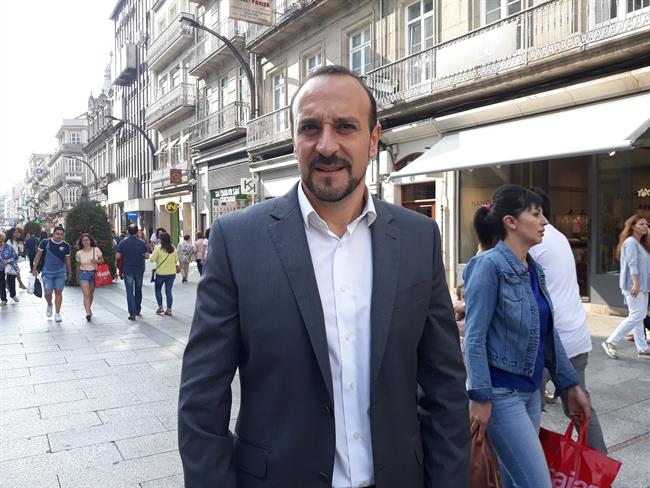 El precandidato popular Elio Cabanes antes de un encuentro con afiliados en Vigo | EUROPA PRESS ep precandidato popular elio cabanesdeencuentroafiliadosvigo