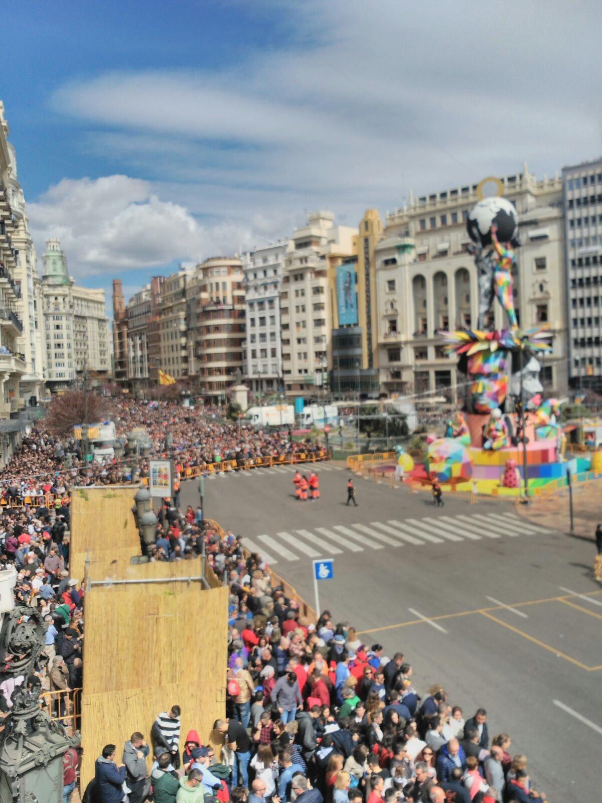Público de la mascletà del 18 de marzo de 2018 | EUROPA PRESS ep publicola masclet del 18marzo2018