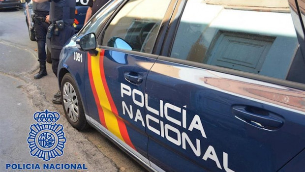 ep vehiculo de policia nacional agentes