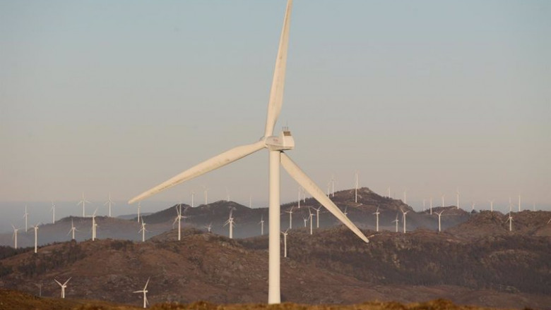ep aerogeneradores en el parque eolico de o fiouco de la serra do xistral en la comarca de terra cha