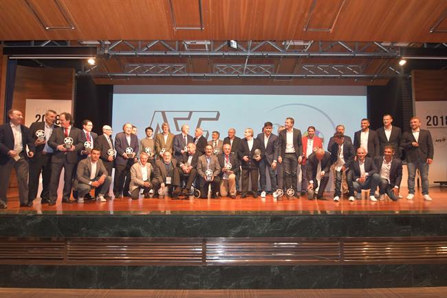 AFE rinde homenaje en su 40 aniversario a personas clave en su fundación | PRENSA AFE ep afe rinde homenajesu 40 aniversariopersonas clavesu fundacion
