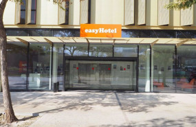 ep archivo   entrada easyhotel barcelona