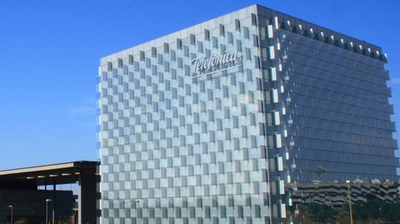 Telefónica vuelve a soportes