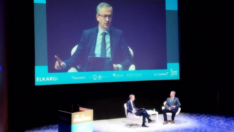 ep el gobernador del banco de espana pablo hernandez de cos en una jornada en bilbao ep el gobernador del banco de espana pablo hernandez de cos en una jornada en bilbao