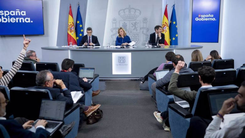 ep el ministro de la presidencia justicia y relaciones con las cortes felix bolanos la ministra ep el ministro de la presidencia justicia y relaciones con las cortes felix bolanos la ministra
