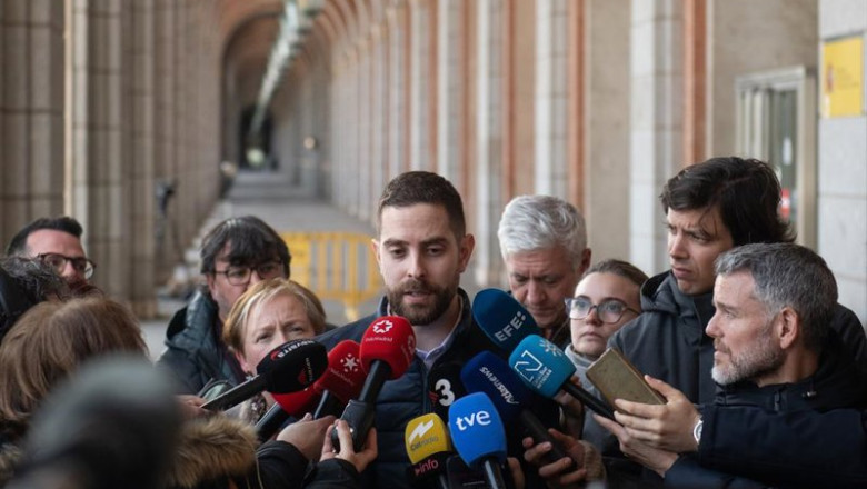 El secretario general de SEMAF, Diego Martín Fernández, atiende a los medios tras una reunión, en el Ministerio de Transportes y Movilidad Sostenible, a 4 de febrero de 2026 | Fernando Sánchez - Europa Press ep el secretario general de semaf diego martin fernandez atiende a los medios tras una reunion en el