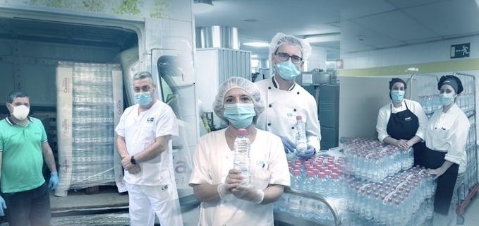 ep el sindicato afe dona 6000 litros de agua a cinco hospitales y a una ong en colaboracion con ep el sindicato afe dona 6000 litros de agua a cinco hospitales y a una ong en colaboracion con