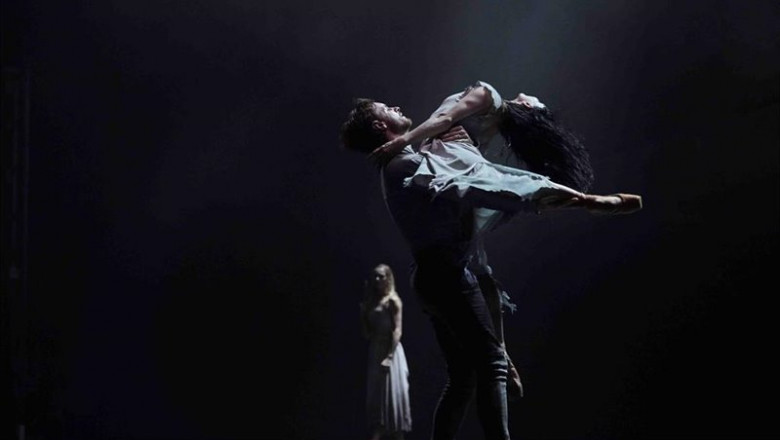 English National Ballet. Tamara Rojo and James Streeter in Akram KhanÔÇÖs Giselle -® Laurent Liotardo (1) | LAURENT LIOTARDO/TEATRO REAL - Archivo ep english national ballet tamara rojo and james streeter in akram khans giselle - laurent liotardo