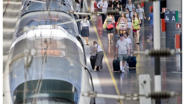 ep estacion tren ave viajeros renfe