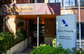 ep exterior de una oficina de la agencia tributaria
