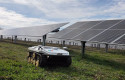 ep iberdrola trabaja en la planta fotovoltaica de villarino con un robot de inspeccion autonoma