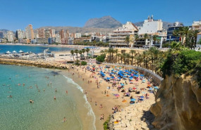 ep imagen de una playa en la temporada de verano
