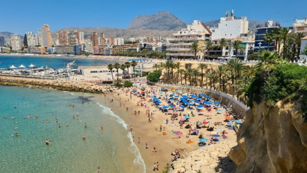 ep imagen de una playa en la temporada de verano