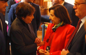 ep la delegdad del gobierno en cyl mercedes martin i con la ministra margarita robles en la