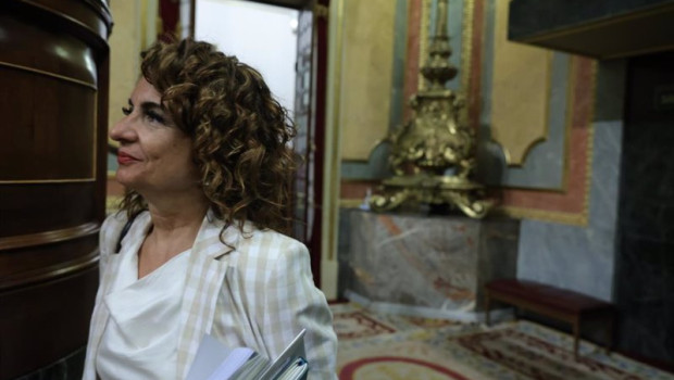 ep la ministra de hacienda maria jesus montero a su llegada a una sesion plenaria en el congreso 20230427121004