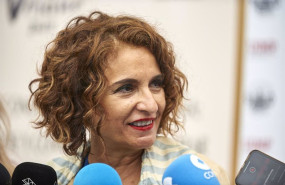 ep la ministra de hacienda maria jesus montero atiende a los periodistas en la uimp ep la ministra de hacienda maria jesus montero atiende a los periodistas en la uimp