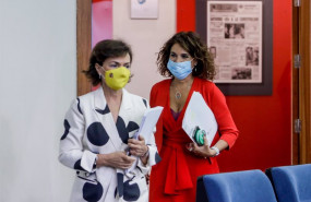 ep la vicepresidenta primera del gobierno carmen calvo y la ministra portavoz y de hacienda maria