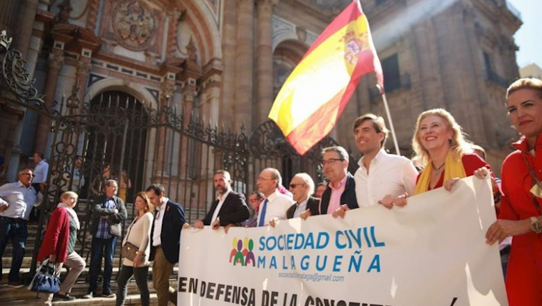 ep pablo montesinos pp en la manifestacion de sociedad civil malaguena con otros dirigentes