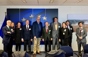 ep reunionrepresentantesla fevcomisario europeo phil hogan