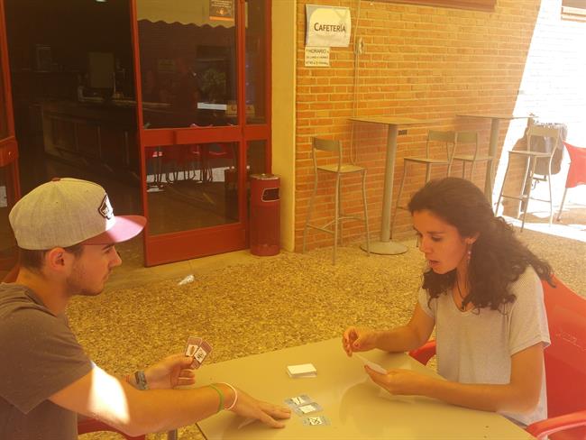 ep universitarios jugando