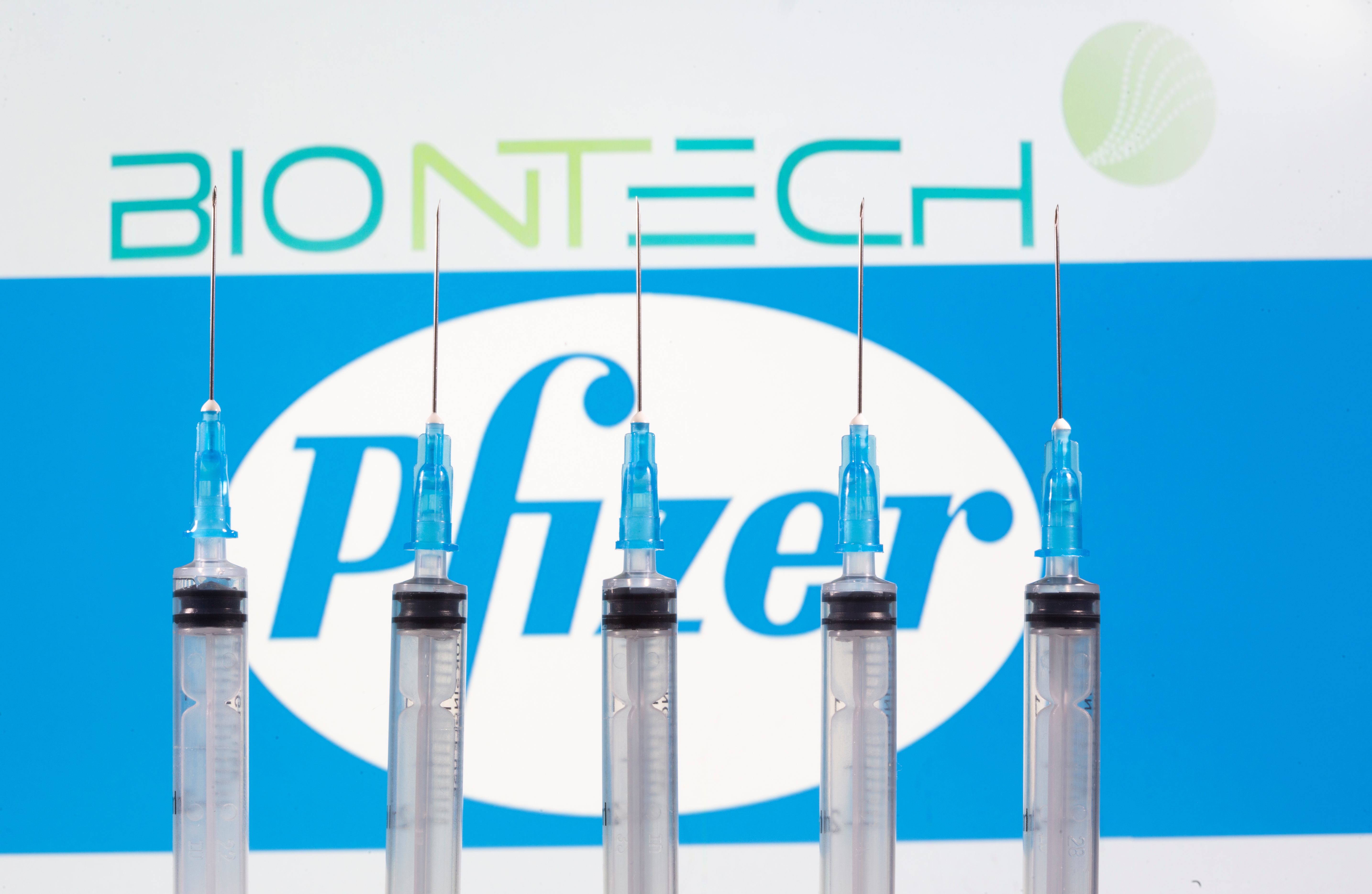 Pfizer-BioNTech confían en que su vacuna también sea efectiva contra la cepa india