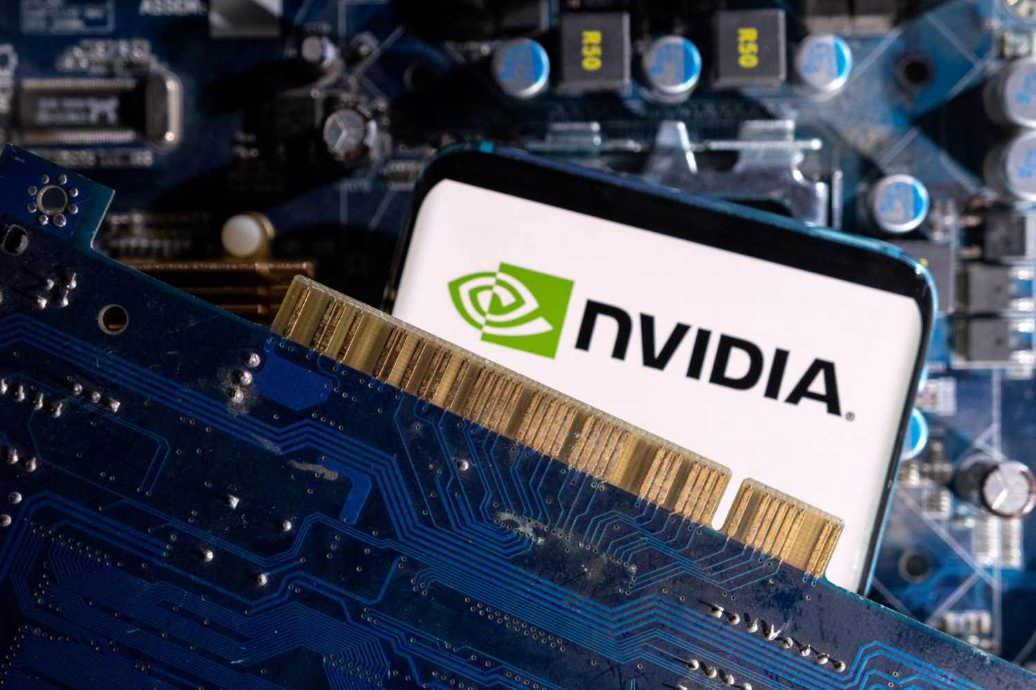 Nuevo problema para Nvidia: a China le preocupa la seguridad de sus chips