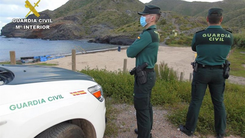 ep agentes de la guardia civil supervisan la costa murciana ep agentes de la guardia civil supervisan la costa murciana