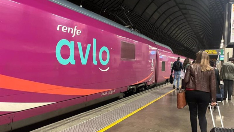 ep archivo avlo en la estacion de sevilla santa justa ep archivo avlo en la estacion de sevilla santa justa