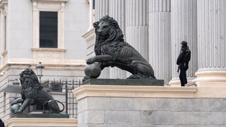 Archivo - Leones del Congreso de los Diputados | Diego Radamés - Europa Press - Archivo ep archivo leones del congreso de los diputados