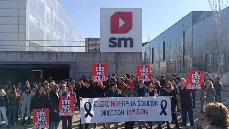 Archivo - Protesta de trabajadores contra el ERE en SM | SM - Archivo ep archivo protesta de trabajadores contra el ere en sm