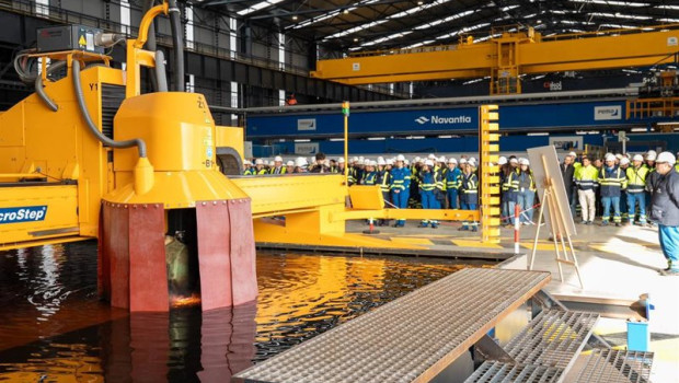 ep corte de chapa de los buques para reino unido que se construiran en los astilleros de navantia en