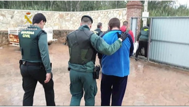 ep detenidos tras la refereida actuacion de la guardia civil en cadiz
