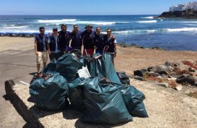 ep efectivossalvamento maritimo recogen residuosla playamoya