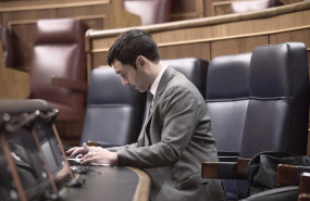 ep el ministro de consumo pablo bustinduy durante una sesion plenaria en el congreso a 22 de abril