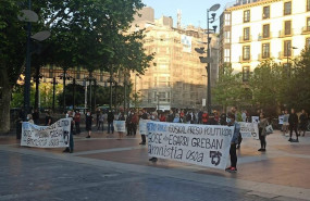 ep el movimiento por amnistia y contra la represion se concentra en solidaridad con la huelga de