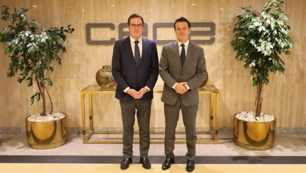 ep el presidente de ceoe antonio garamendi y el director general de pluxee espana gabriel rotella