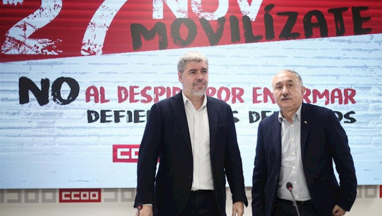 El secretario general de CC.OO, Unai Sordo (i) y el de UGT, Pepe Álvarez (d) en rueda de prensa para valorar la situación política y económica del país. | Eduardo Parra - Europa Press ep el secretario general de ccoo unai sordo i y el de ugt pepe alvarez d en rueda de prensa para
