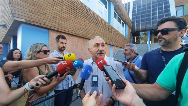 ep el secretario general de ugt pepe alvarez atiende a los medios en badajoz 20240718150904 ep el secretario general de ugt pepe alvarez atiende a los medios en badajoz 20240718150904
