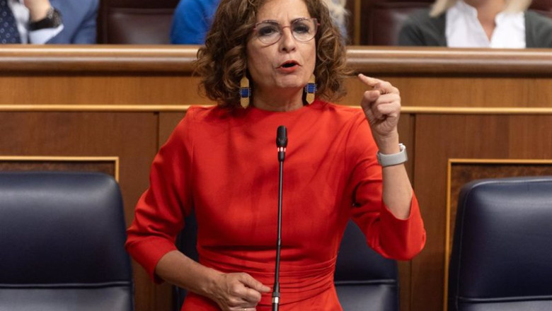 ep la vicepresidenta cuarta y ministra de hacienda maria jesus montero interviene durante una sesion ep la vicepresidenta cuarta y ministra de hacienda maria jesus montero interviene durante una sesion