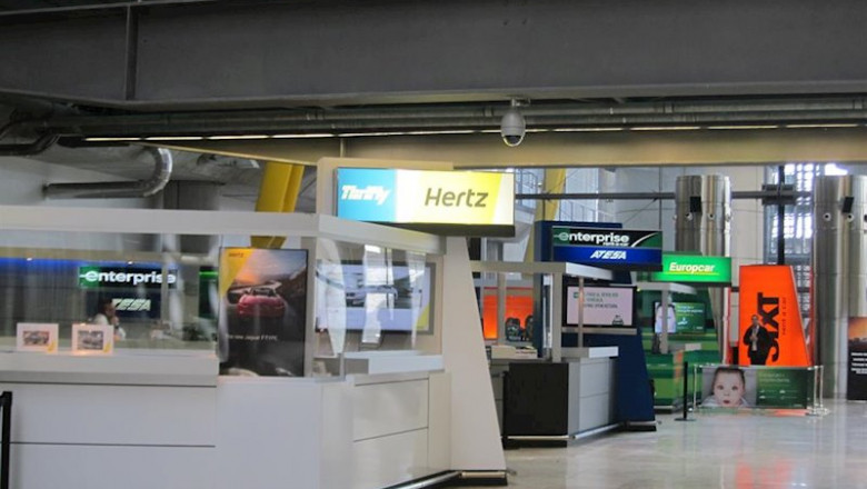 ep mostradores de empresas de alquiler de coches en el aeropuerto de barajas ep mostradores de empresas de alquiler de coches en el aeropuerto de barajas